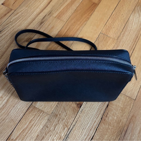 Michael Kors Jet Set Crossbody Bag (black w silver hardware) - Picture 7 of 15